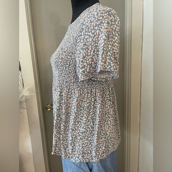 Urban Romantics Smocked Top Size Large juniors. - Picture 3 of 7